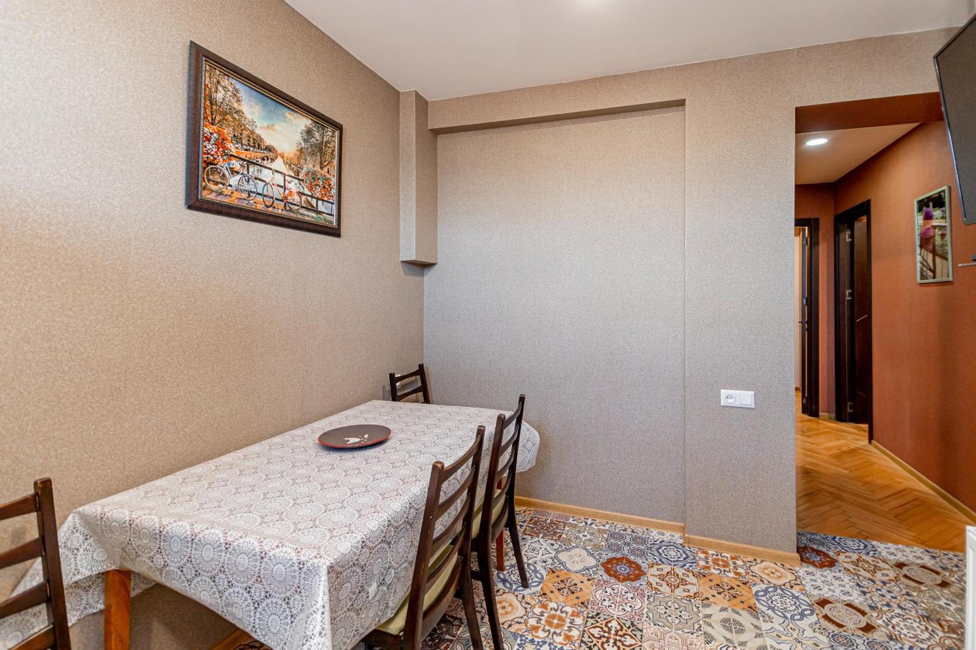 Apartment On Borbalo 16 Tbilisi Exteriör bild